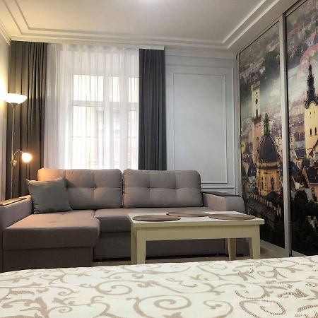 LUX Apartment Ruska Lviv Buitenkant foto