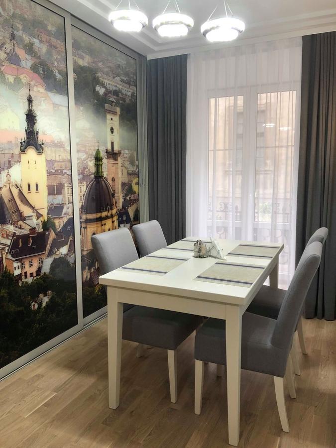 LUX Apartment Ruska Lviv Buitenkant foto